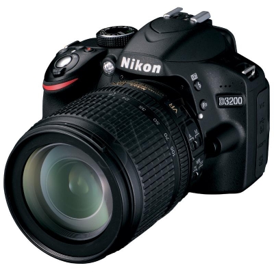 APARAT NIKON D3200+18-105VR+SD 16GB+filtr 67mm UV
