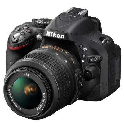 APARAT NIKON D5200 KIT+18-55VR+KARTA+FILTR 52 mm