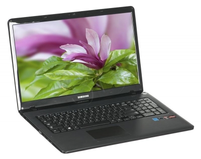 SAMSUNG 355E7C-S02PL A6-4400M 4GB 500GB 17 AMD Radeon™ HD 7520G (1GB) W8